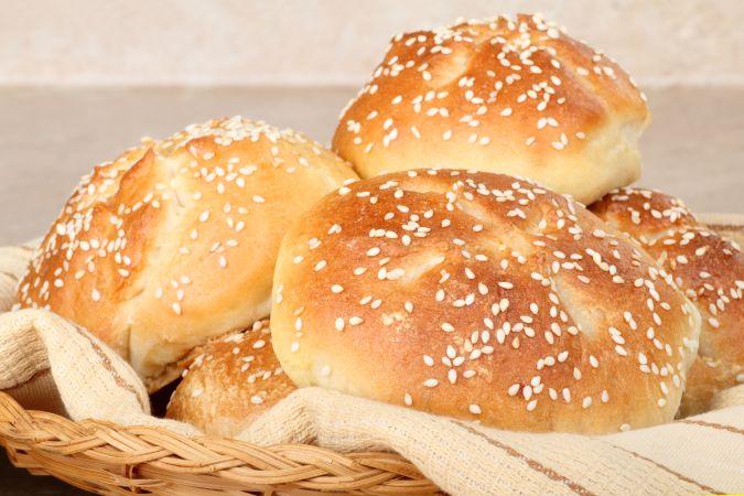 Tople kajzerice sa kajmakom